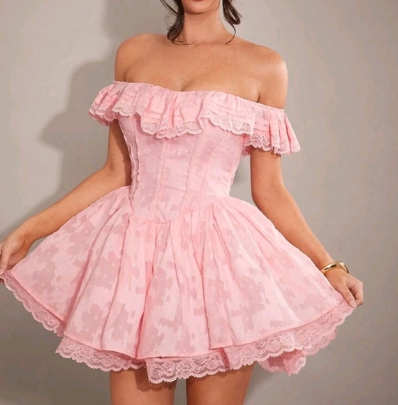 Elegant Romantic Ruffle Lace Off Shoulder Textured Tight-Fitting Princess Dress - Picture 1 of 4